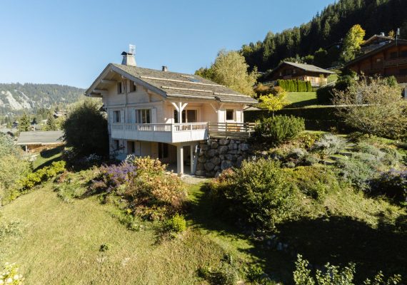 Ref 3193-94 - Chalet with land
